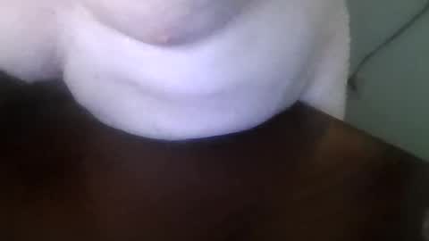 Snapshot of leglvr123 chatting on 06-12-26, 11:31 leglvr123 online show from 06-12-26, 11:31