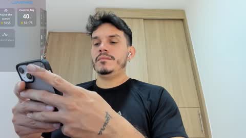 Alejandro online show from 10-29-25, 04:04