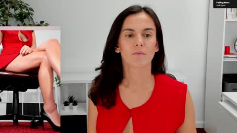 Snapshot of legswattitude chatting on 09-22-25, 10:17 Elle online show from 09-22-25, 10:17