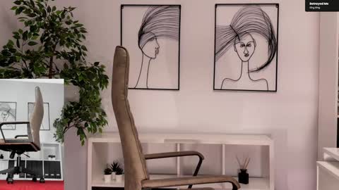 Snapshot of legswattitude chatting on 12-04-25, 02:26 Elle online show from 12-04-25, 02:26