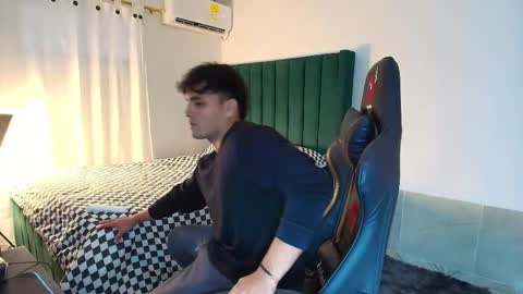  Lei  online show from 12-14-25, 09:08