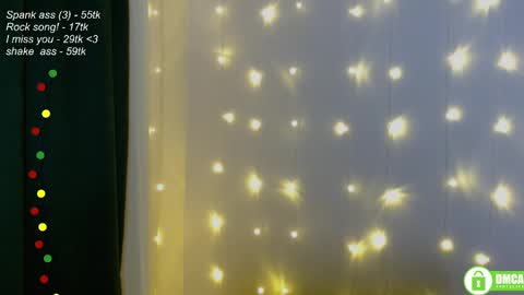 Snapshot of leia_bell chatting on 01-25-25, 08:21 hey Im Leia and I love rock  online show from 01-25-25, 08:21