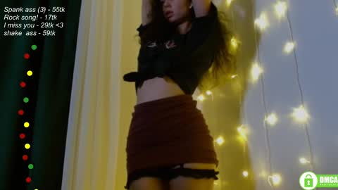 Snapshot of leia_bell chatting on 02-22-25, 06:08 hey Im Leia and I love rock  online show from 02-22-25, 06:08