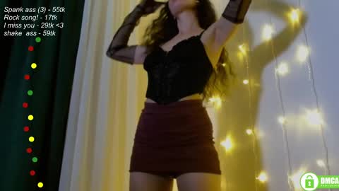 Snapshot of leia_bell chatting on 03-07-25, 06:54 hey Im Leia and I love rock  online show from 03-07-25, 06:54