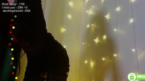 Snapshot of leia_bell chatting on 09-26-25, 07:29 hey Im Leia and I love rock  online show from 09-26-25, 07:29