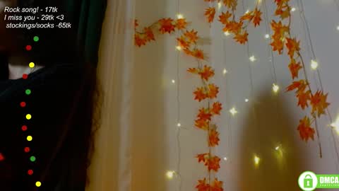 hey Im Leia and I love rock  online show from 11-22-25, 08:19