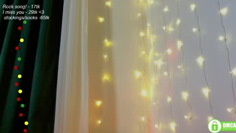 Snapshot of leia_bell chatting on 05-22-26, 07:19 hey Im Leia and I love rock online show from 05-22-26, 07:19