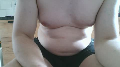 Snapshot of leila472952 chatting on 05-19-26, 06:20 Sergey online show from 05-19-26, 06:20