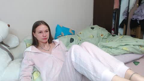 leila_bambi online show from 01-22-25, 10:37