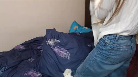 leila_bambi online show from 02-22-25, 09:12