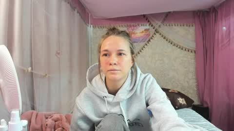 leila_bambi_ online show from 04-10-26, 10:53