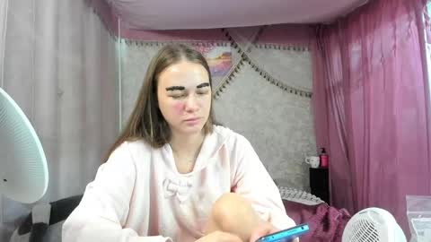 leila_bambi_ online show from 05-13-26, 04:10