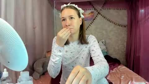 leila_bambi_ online show from 06-28-26, 03:07