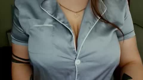 Leila online show from 11-12-25, 09:53