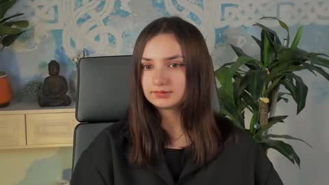 LeilaMurphy online show from 02-19-25, 01:39