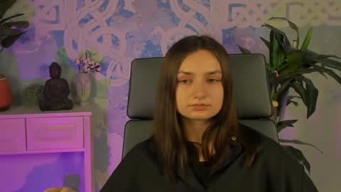 LeilaMurphy online show from 02-19-25, 04:44