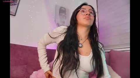 Snapshot of leila_petitee chatting on 09-23-25, 03:04 Leila online show from 09-23-25, 03:04