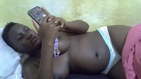 leilah_cute19 online show from 04-20-26, 06:53