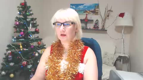 Leila Kinky online show from 12-25-24, 11:33