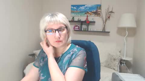 Leila Kinky online show from 01-30-25, 05:52