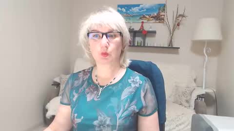 Leila Kinky online show from 02-20-25, 04:18