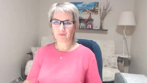 Leila Kinky online show from 10-26-25, 09:15