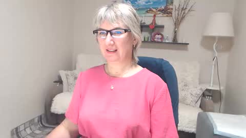 Leila Kinky online show from 10-31-25, 12:06