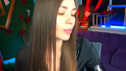 Leila Rai online show from 11-27-25, 01:57