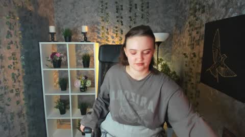 Lela online show from 01-11-25, 06:14