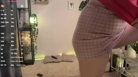 Lela online show from 02-21-25, 07:10