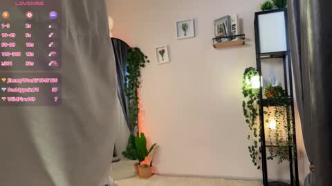 Lela online show from 03-06-25, 01:05