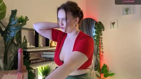 Lela online show from 11-09-25, 05:11