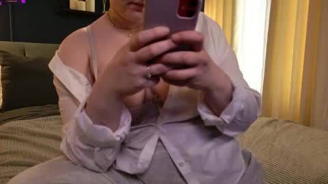 Lela online show from 04-30-26, 09:30