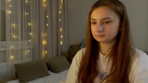 Snapshot of lelia_vibe chatting on 03-19-26, 05:50 Lelia online show from 03-19-26, 05:50