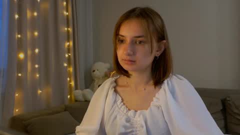 Lelia online show from 06-16-26, 06:10