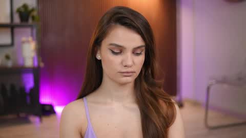 Snapshot of lena_laurent chatting on 05-14-26, 09:05 Lena Laurent online show from 05-14-26, 09:05