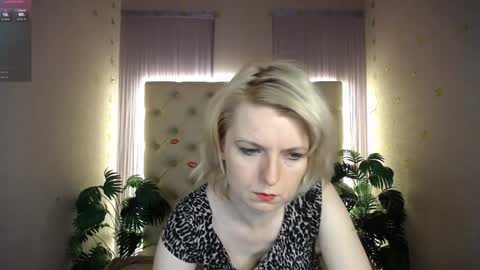 Snapshot of lena_paulles chatting on 12-29-24, 04:16 Lena online show from 12-29-24, 04:16