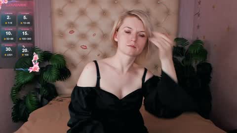 Snapshot of lena_paulles chatting on 01-19-25, 10:06 Lena online show from 01-19-25, 10:06