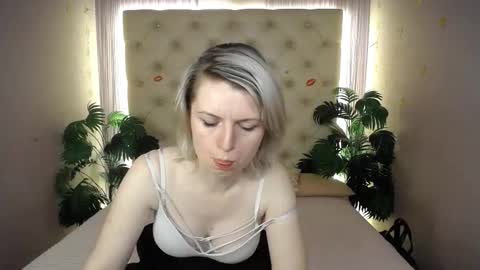 Snapshot of lena_paulles chatting on 03-02-25, 10:14 Lena online show from 03-02-25, 10:14