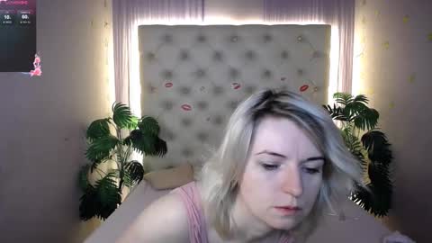 Snapshot of lena_paulles chatting on 03-09-25, 03:54 Lena online show from 03-09-25, 03:54