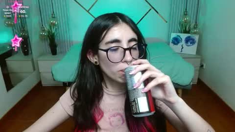 Snapshot of lena_roses chatting on 02-18-26, 08:27 Lena online show from 02-18-26, 08:27