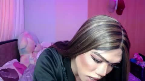 Snapshot of lenawet_0520 chatting on 11-26-25, 12:44 lena online show from 11-26-25, 12:44