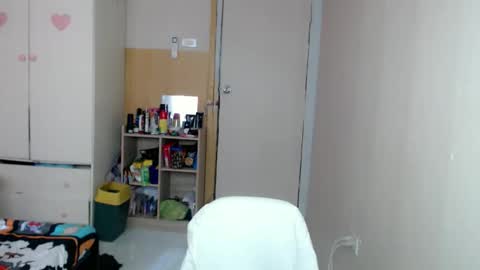 Snapshot of lenawet_0520 chatting on 03-10-26, 11:43 lena online show from 03-10-26, 11:43