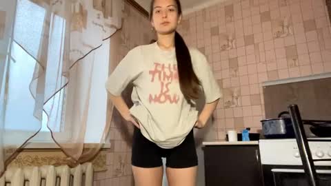 Snapshot of lenniepennachio chatting on 04-24-26, 03:20 Hellomy name is Natalyits my first day here nice to meet you Give me 50 thumbs ups online show from 04-24-26, 03:20