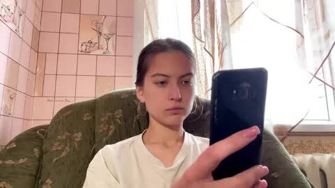 Snapshot of lenniepennachio chatting on 04-25-26, 01:41 Hellomy name is Natalyits my first day here nice to meet you Give me 50 thumbs ups online show from 04-25-26, 01:41