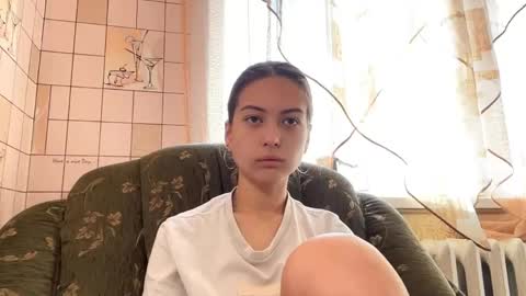 Snapshot of lenniepennachio chatting on 05-01-26, 04:17 Hellomy name is Natalyits my first day here nice to meet you Give me 50 thumbs ups online show from 05-01-26, 04:17