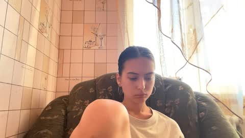 Snapshot of lenniepennachio chatting on 05-07-26, 03:01 Hellomy name is Natalyits my first day here nice to meet you Give me 50 thumbs ups online show from 05-07-26, 03:01