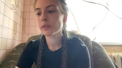 Snapshot of lenniepennachio chatting on 06-03-26, 03:28 Hellomy name is Natalyits my first day here nice to meet you Give me 50 thumbs ups online show from 06-03-26, 03:28