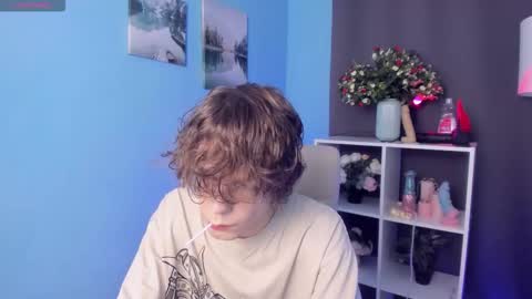 Leo online show from 10-23-25, 02:05