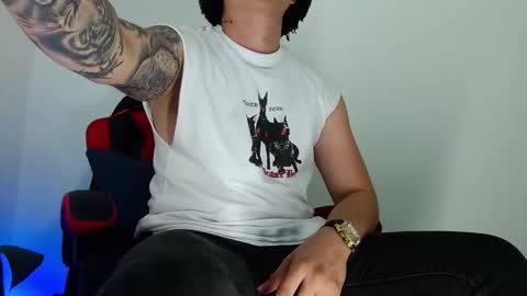 Yesid online show from 11-23-25, 02:55